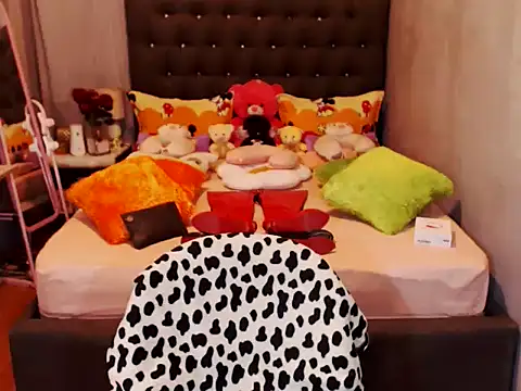 UnMarriedwifeTSX online show from 04-04-26, 11:46