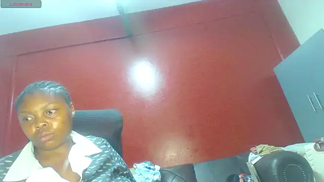 Sexyroseytitz 00 online show from 01-29-25, 09:17