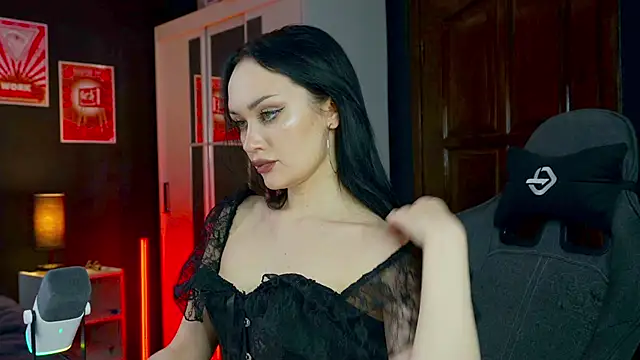 QueenAliss online show from 02-01-26, 07:18