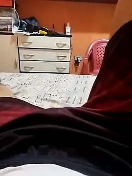 Snapshot of Emanuel45js chatting on 12-02-24, 11:40 Emanuel45js online show from 12-02-24, 11:40