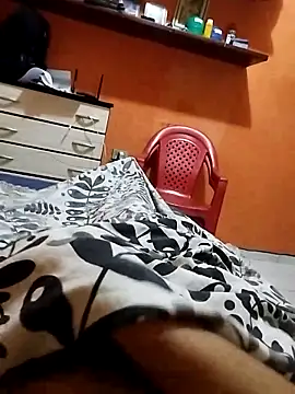 Snapshot of Emanuel45js chatting on 02-05-25, 08:21 Emanuel45js online show from 02-05-25, 08:21