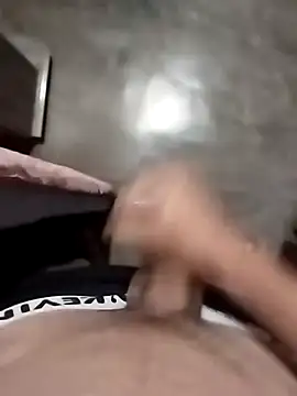 Snapshot of Emanuel45js chatting on 02-28-25, 02:09 Emanuel45js online show from 02-28-25, 02:09