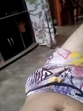 Snapshot of Emanuel45js chatting on 03-07-25, 02:45 Emanuel45js online show from 03-07-25, 02:45