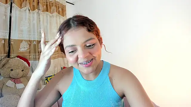 ValienteGirl  online show from 12-31-24, 05:44