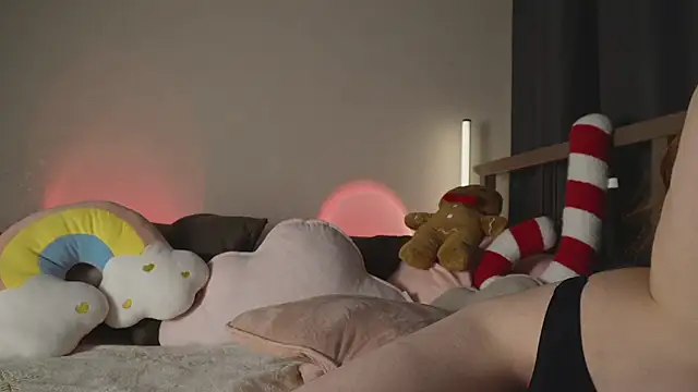 Snapshot of MiracleSandy chatting on 12-22-24, 11:09 MiracleSandy online show from 12-22-24, 11:09