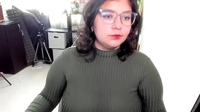 aika-dreams online show from 11-14-25, 01:10