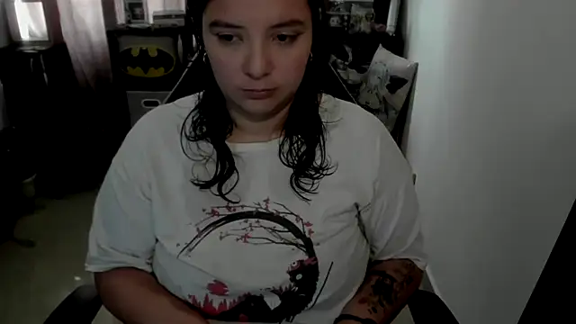 Snapshot of aika-dreams chatting on 06-12-26, 01:54 aika-dreams online show from 06-12-26, 01:54