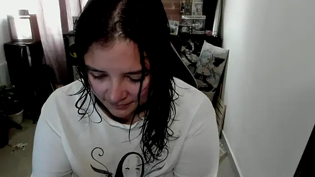 Snapshot of aika-dreams chatting on 06-16-26, 01:47 aika-dreams online show from 06-16-26, 01:47