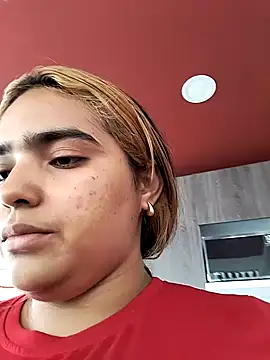 Snapshot of Mayssa_Cute chatting on 12-19-24, 08:02 Mayssa Cute online show from 12-19-24, 08:02