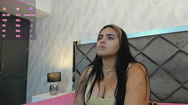 Snapshot of Mayssa_Cute chatting on 01-08-25, 09:34 Mayssa Cute online show from 01-08-25, 09:34