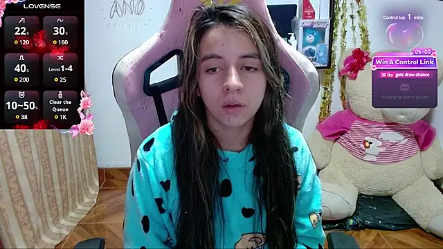 Maggie Fox3 online show from 01-03-25, 01:48