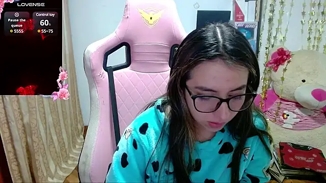 Maggie Fox3 online show from 01-29-25, 03:01