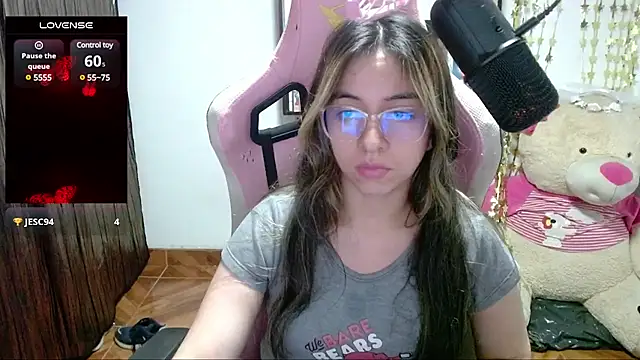 Maggie Fox3 online show from 03-01-25, 03:43