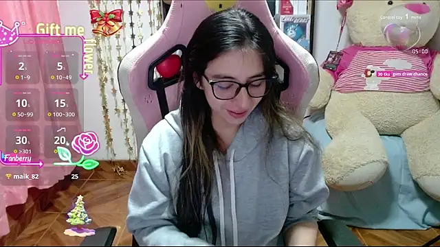 Maggie Fox3 online show from 11-13-25, 02:21