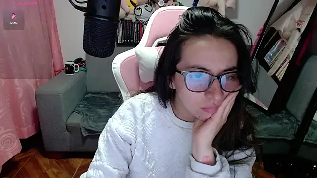 Maggie Fox3 online show from 03-30-26, 03:18