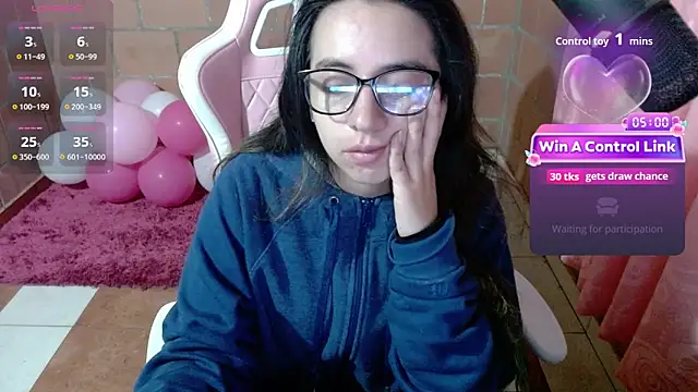Snapshot of Maggie_Fox3 chatting on 06-16-26, 05:32 Maggie Fox3 online show from 06-16-26, 05:32