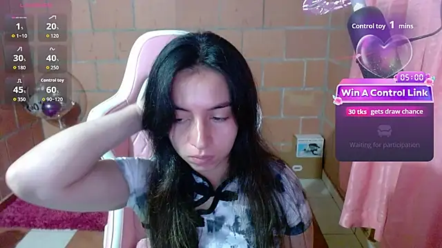 Snapshot of Maggie_Fox3 chatting on 06-28-26, 01:22 Maggie Fox3 online show from 06-28-26, 01:22