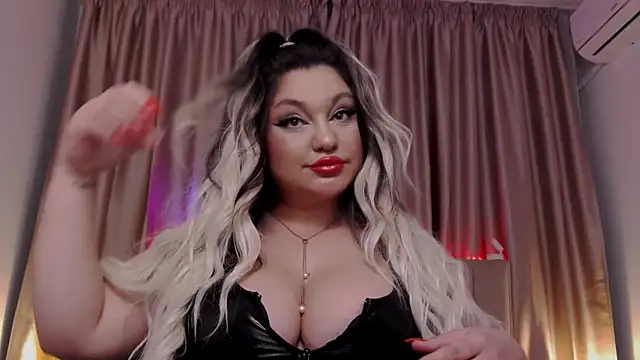 Larissa K online show from 11-12-25, 07:46