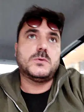 Snapshot of Consensustr chatting on 09-26-25, 03:27 Consensustr online show from 09-26-25, 03:27