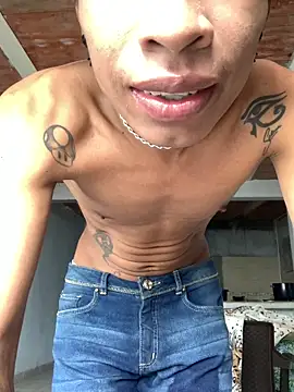 Snapshot of devorahorney chatting on 10-15-25, 01:11 devorahorney online show from 10-15-25, 01:11