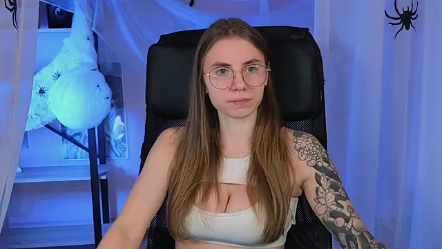  AnnaStark  online show from 10-30-25, 08:31