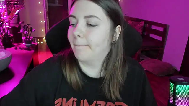 Snapshot of XNirvanaX chatting on 02-05-26, 01:21 XNirvanaX online show from 02-05-26, 01:21