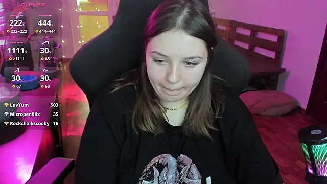 Snapshot of XNirvanaX chatting on 02-15-26, 07:51 XNirvanaX online show from 02-15-26, 07:51