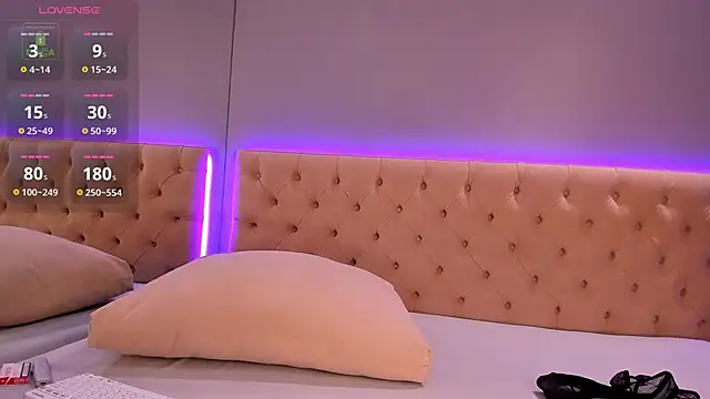 NickieRainer online show from 03-09-25, 04:27