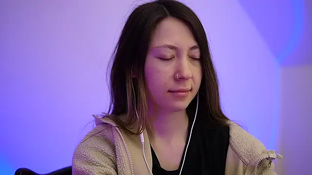 chibi moon  online show from 03-15-25, 08:32