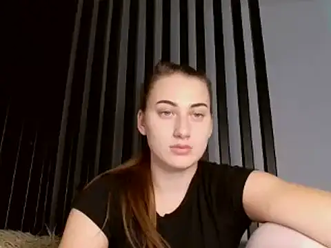 Natalia Daysie online show from 12-20-24, 04:25