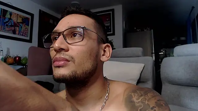 Snapshot of dvg2402 chatting on 01-27-25, 06:41 dvg2402 online show from 01-27-25, 06:41