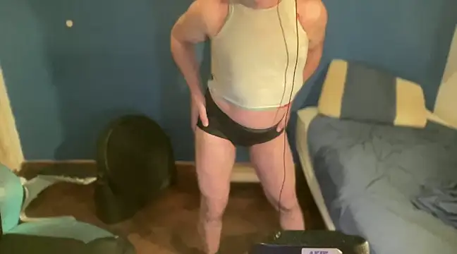 Snapshot of Fabrissi chatting on 02-23-25, 06:34 Fabrissi online show from 02-23-25, 06:34