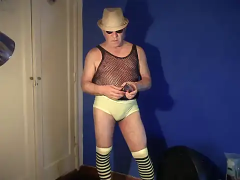 Fabrissi online show from 11-20-25, 03:56