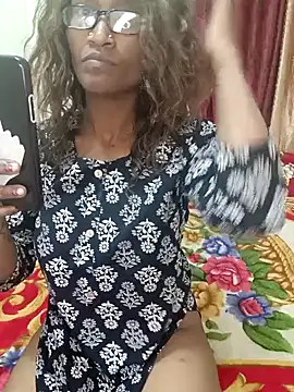 Snapshot of LunaRai chatting on 03-23-25, 07:20 LunaRai online show from 03-23-25, 07:20