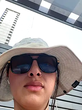 alexademie1 online show from 10-21-25, 07:09