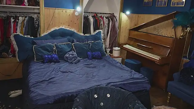 VanessaDoyle online show from 10-01-25, 08:04