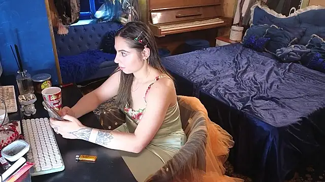 VanessaDoyle online show from 01-10-26, 01:57