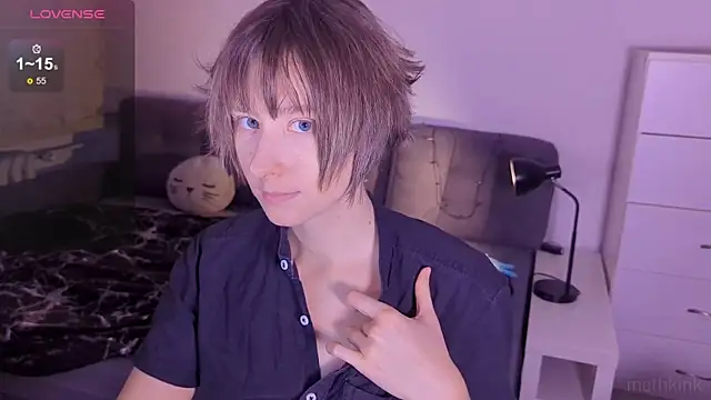 Snapshot of mothkink chatting on 12-17-25, 05:41 mothkink online show from 12-17-25, 05:41