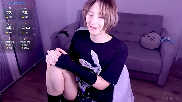 Snapshot of mothkink chatting on 02-18-26, 07:32 mothkink online show from 02-18-26, 07:32