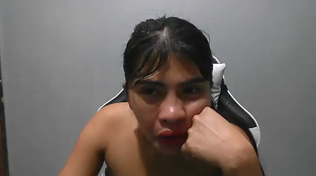 Snapshot of Miss_unknown chatting on 02-18-25, 07:43 Miss unknown online show from 02-18-25, 07:43