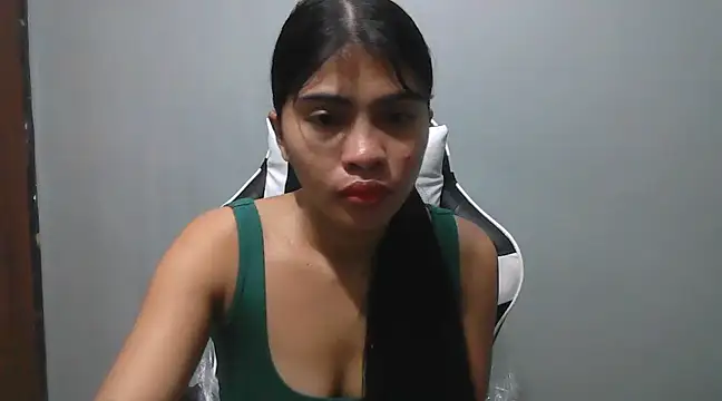 Snapshot of Miss_unknown chatting on 02-23-25, 05:12 Miss unknown online show from 02-23-25, 05:12