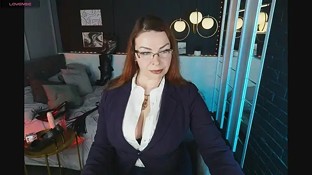 MrsIngrid online show from 11-29-25, 02:42