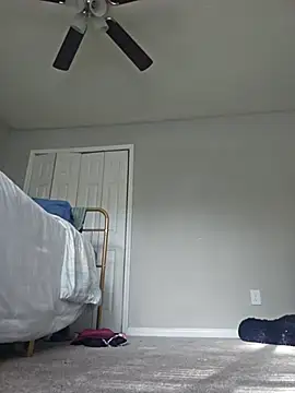 oliviaprettypussy online show from 04-19-26, 09:50