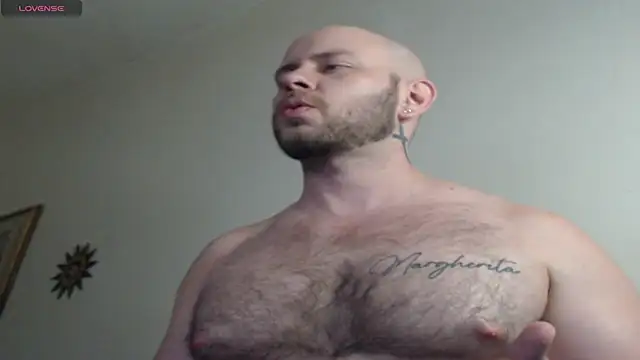 Snapshot of TONY_WHITE_7 chatting on 05-01-26, 01:21 TONY WHITE 7 online show from 05-01-26, 01:21