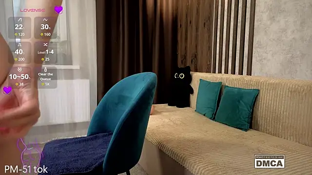 Holl1Would online show from 03-25-26, 07:03