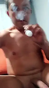 Roberts8inchcock online show from 12-21-25, 09:38