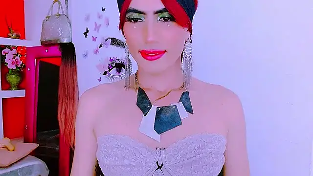 Snapshot of priscilahotker chatting on 01-19-25, 07:46 priscilahotker online show from 01-19-25, 07:46
