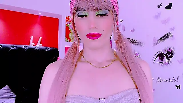 Snapshot of priscilahotker chatting on 03-17-25, 10:17 priscilahotker online show from 03-17-25, 10:17