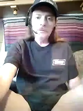 truckerlove69 online show from 02-07-25, 08:10