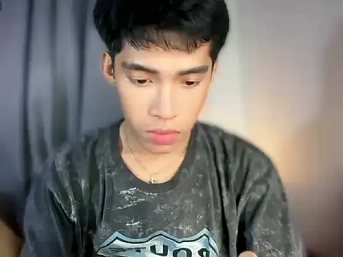 Snapshot of Lightjt04 chatting on 04-22-26, 04:19 Lightjt04 online show from 04-22-26, 04:19